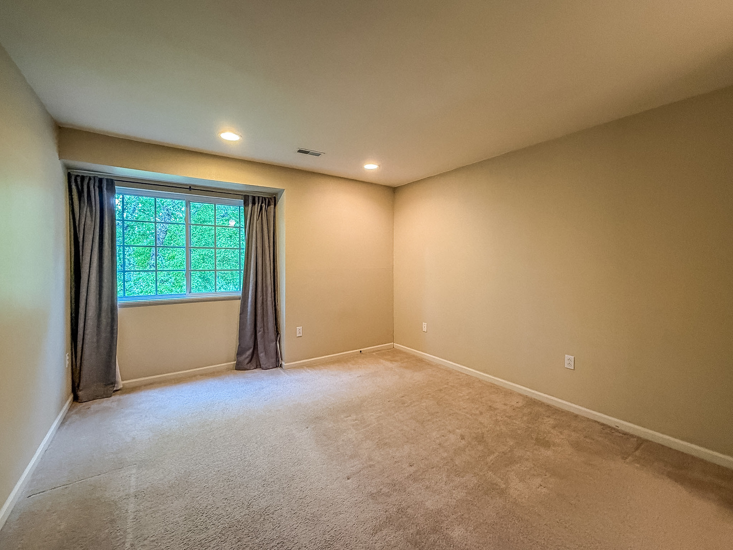 2404 Windward Boulevard, Unit 201 Champaign, IL 61821 - Photo 13 of 25