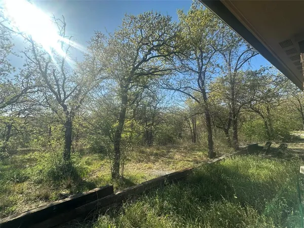 $430,000 | 1550 3 Skillet Road, Springtown, TX 76082