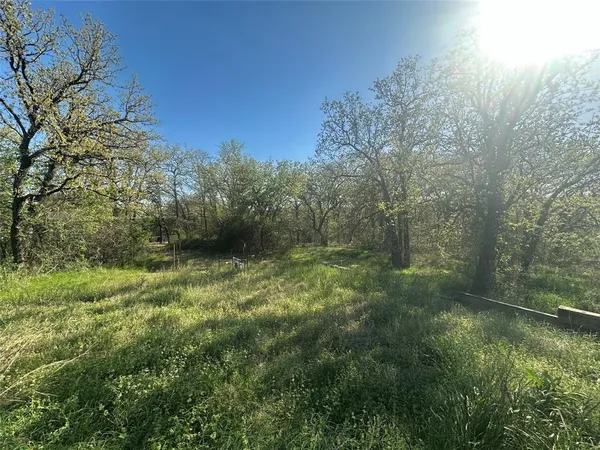 $430,000 | 1550 3 Skillet Road, Springtown, TX 76082