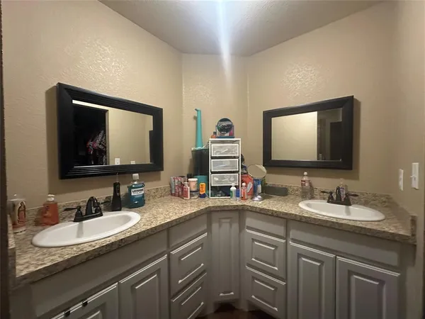 $430,000 | 1550 3 Skillet Road, Springtown, TX 76082