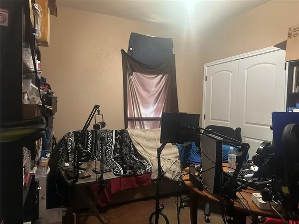 $430,000 | 1550 3 Skillet Road, Springtown, TX 76082