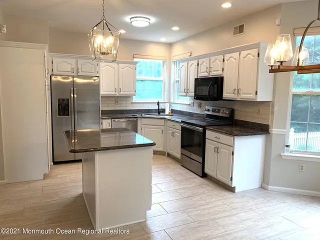 $5,450 | 12 Oxford Colts Neck, Colts Neck, NJ 07722