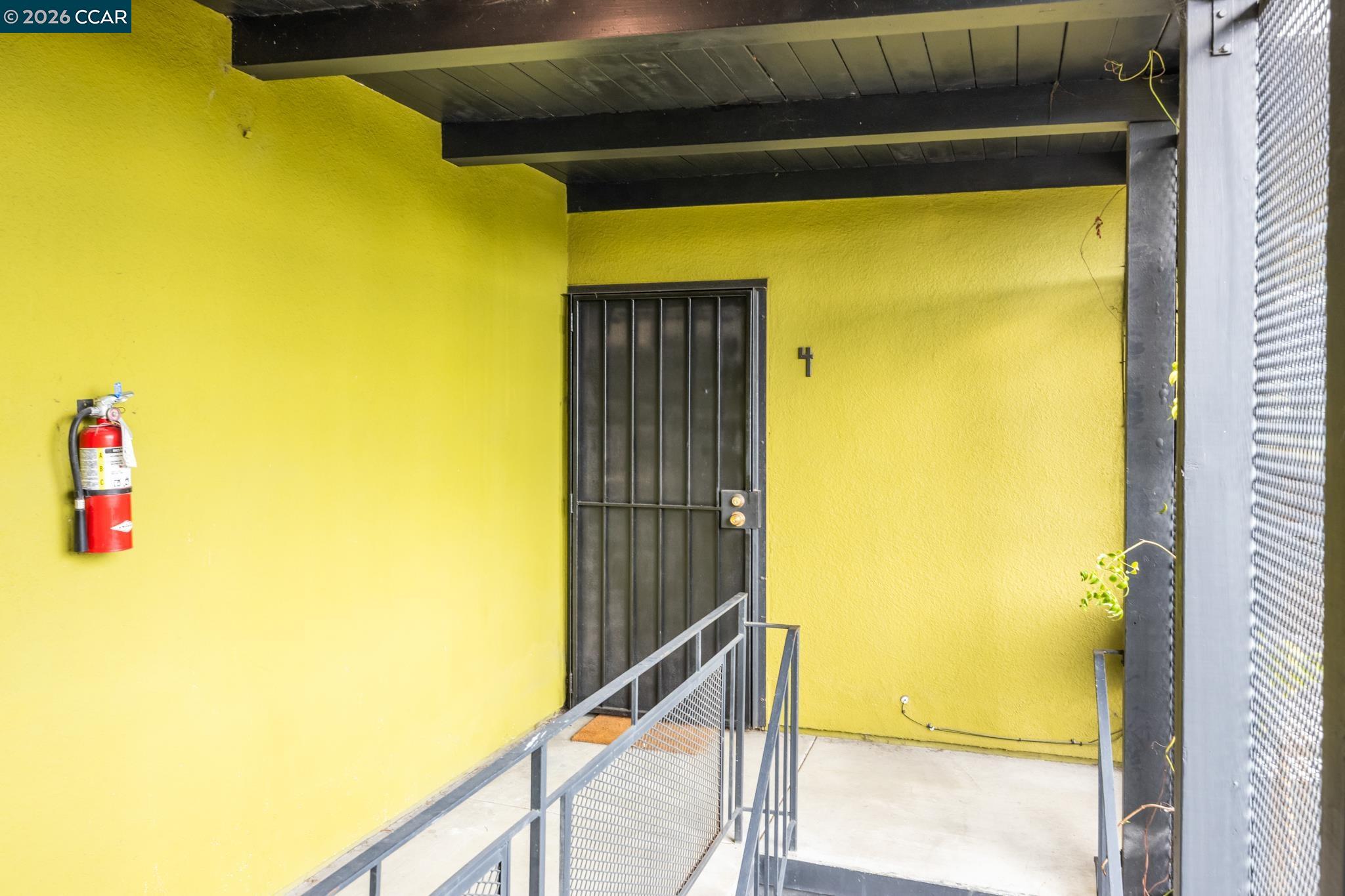2327 Tenth Street, Unit 4 Berkeley, CA 94710 - Photo 5 of 39 a view of swimming pool