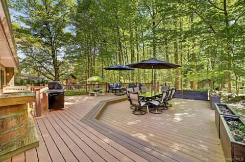 $699,000 | 2864 Hedwig Drive, Yorktown Heights, NY 10598