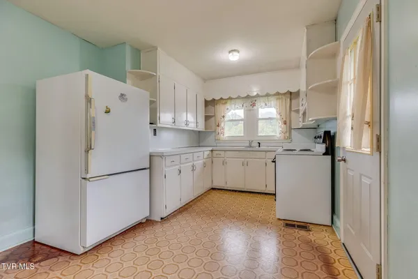 $165,000 | 286 Wilmeth Street, Weber City, VA 24290