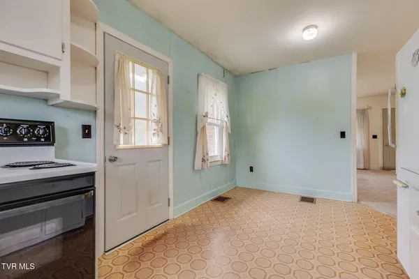$165,000 | 286 Wilmeth Street, Weber City, VA 24290