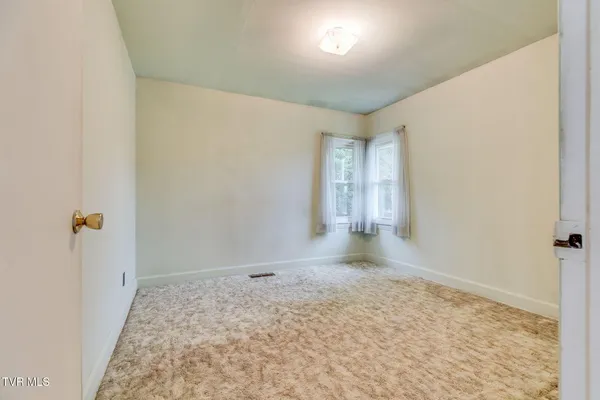 $165,000 | 286 Wilmeth Street, Weber City, VA 24290