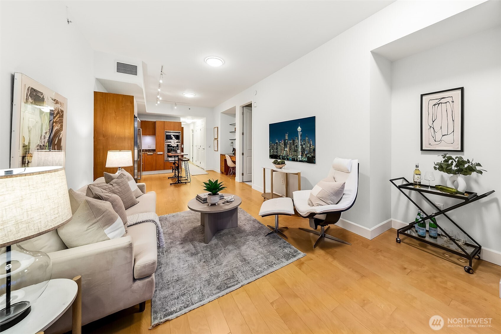 1920 4th Avenue, Unit 1807 Seattle, WA 98101 - Photo 15 of 38