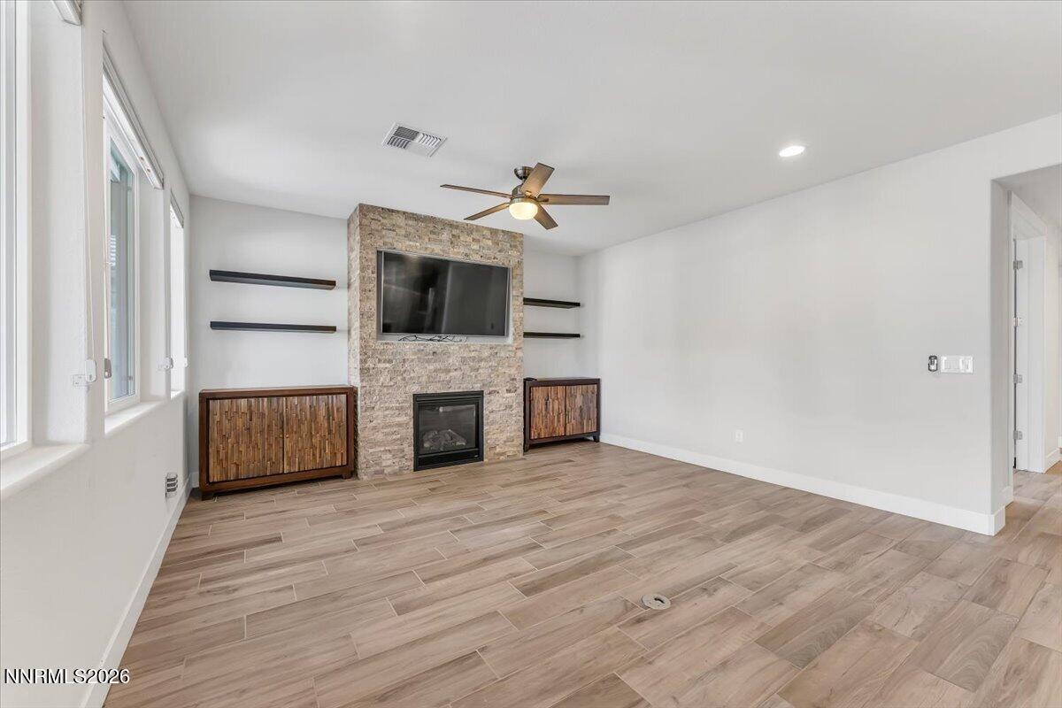 9820 Shadowless Trail Reno, NV 89521 - Photo 10 of 42 10-9820 Shadowless Trail Reno NV 89521 (