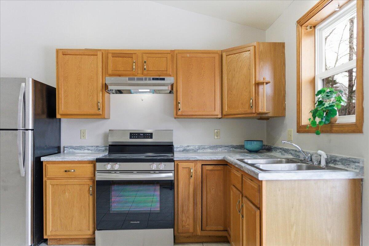553 Stanley Road Winthrop, ME 04364 - Photo 7 of 56 27-553 Stanley Rd_Winthrop_ME-28