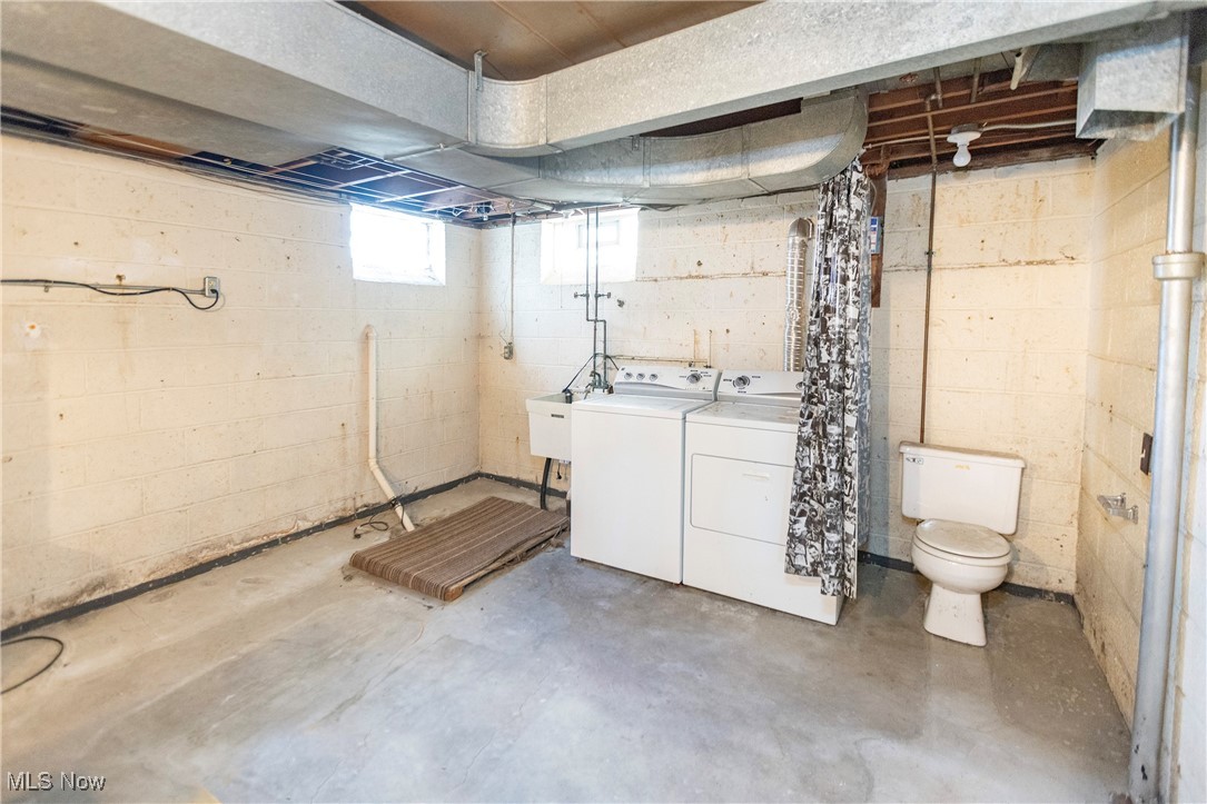 6168 Manchester Road Parma, OH 44129 - Photo 18 of 25 Washer and dryer located in the basement