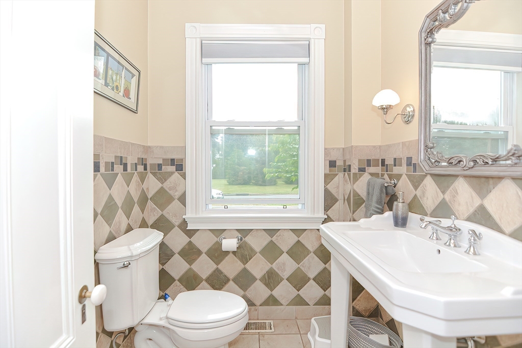 2 Elm Street, Unit 1 Wellesley, MA 02481 - Photo 14 of 33