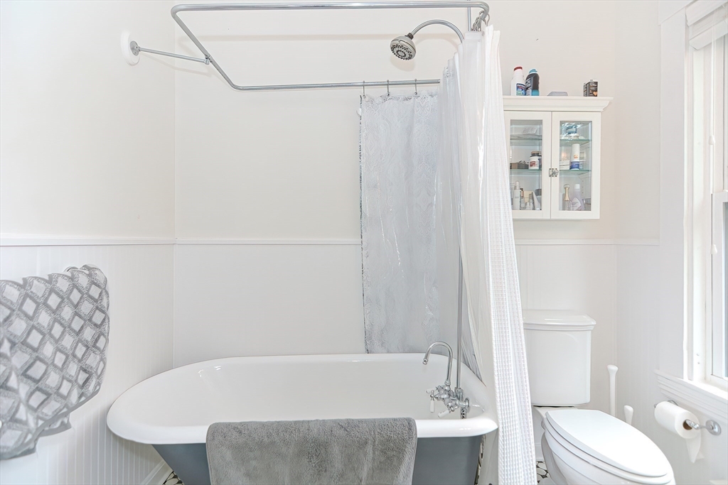 2 Elm Street, Unit 1 Wellesley, MA 02481 - Photo 19 of 33