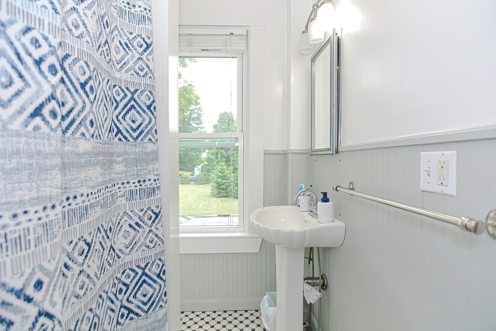 2 Elm Street, Unit 1 Wellesley, MA 02481 - Photo 23 of 33