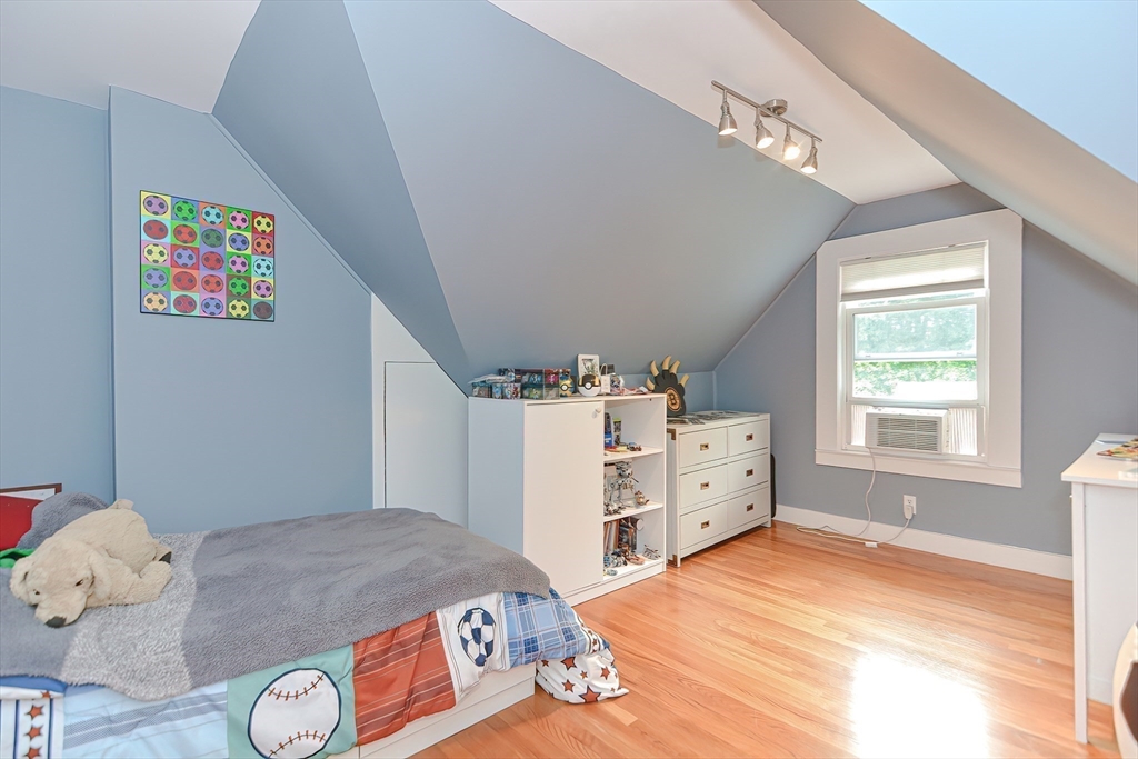 2 Elm Street, Unit 1 Wellesley, MA 02481 - Photo 26 of 33