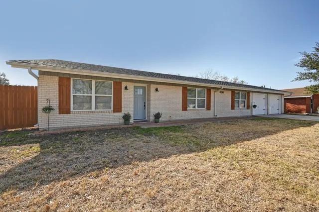 $385,000 | 808 Vogel Drive, Lockhart, TX 78644
