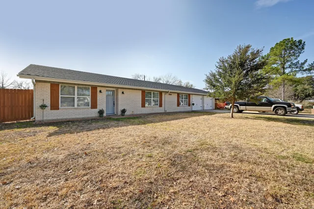 $385,000 | 808 Vogel Drive, Lockhart, TX 78644