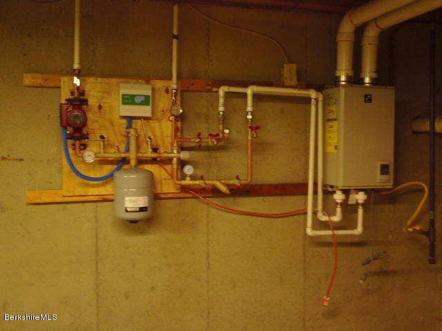307 George Schnopp Road Hinsdale, MA 01235 - Photo 16 of 43 basement