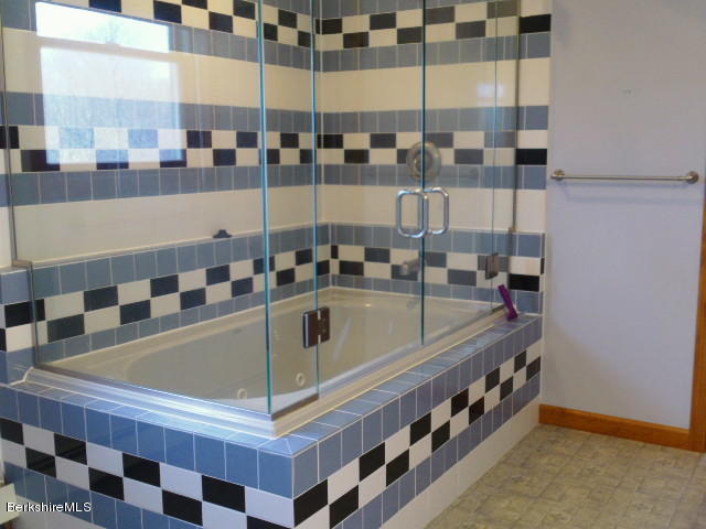307 George Schnopp Road Hinsdale, MA 01235 - Photo 31 of 43 inlawbath2