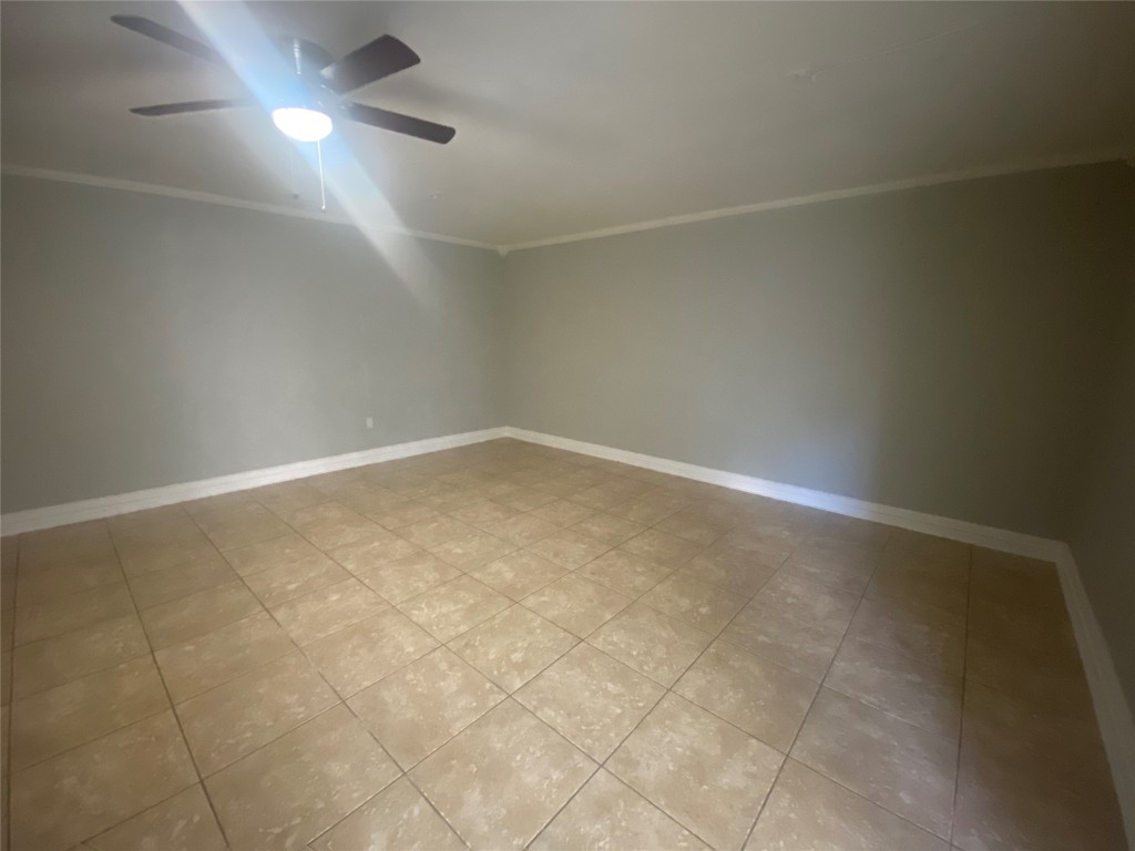 14007 Oleoke Lane Houston, TX 77015 - Photo 17 of 19 a view of an empty room