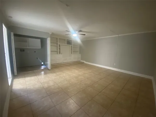 $2,000 | 14007 Oleoke Lane, Houston, TX 77015