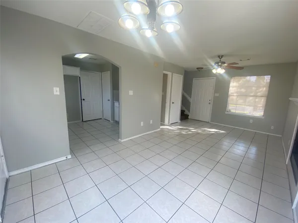 $2,000 | 14007 Oleoke Lane, Houston, TX 77015