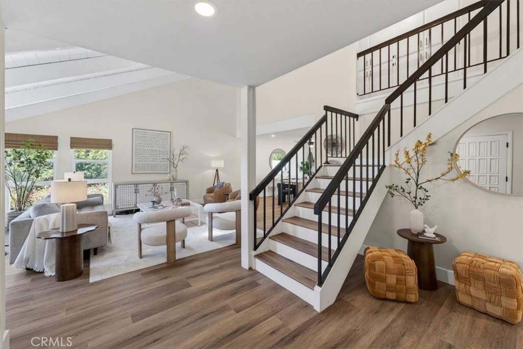 1070 South Road Runner Road Anaheim, CA 92807 - Photo 6 of 70