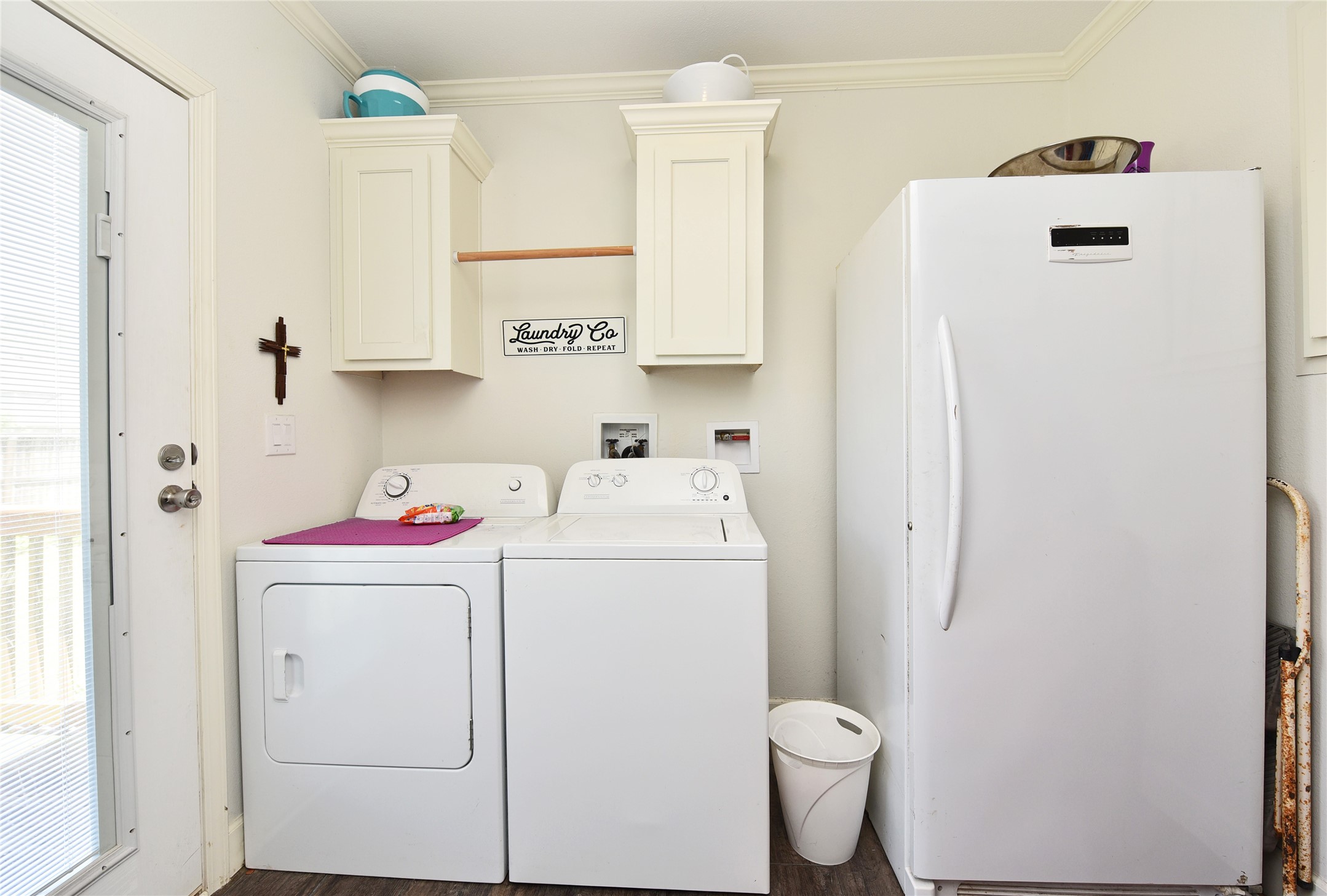 3221 Pecha Lane Rosenberg, TX 77471 - Photo 22 of 46 a utility room with dryer and washer