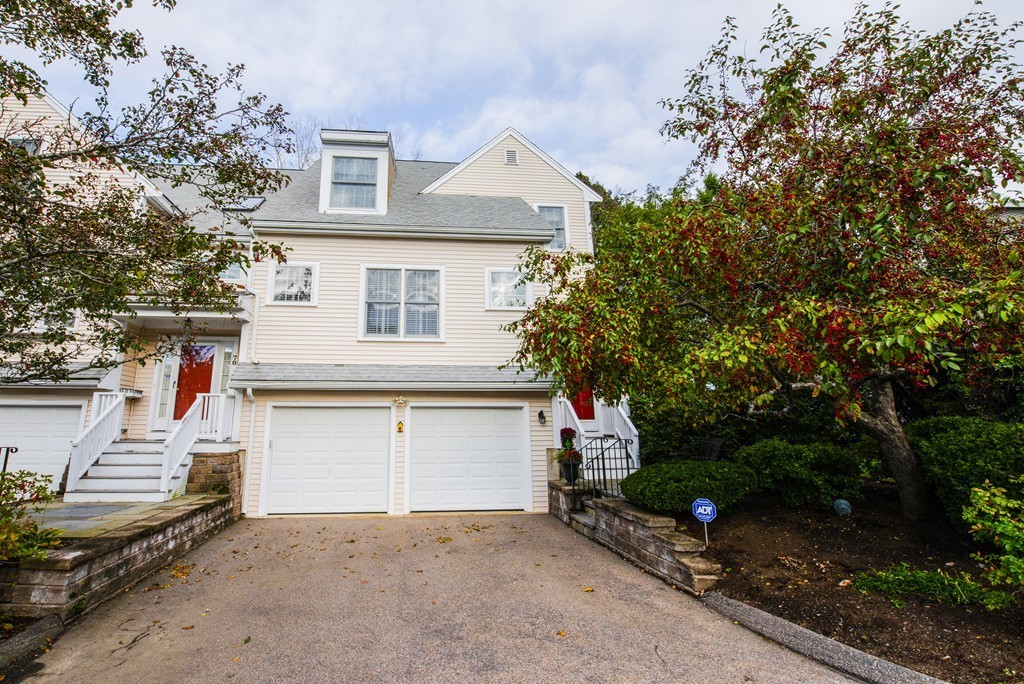 72 Putnam Street, Unit 72 Needham, MA 02494 - Photo 2 of 18
