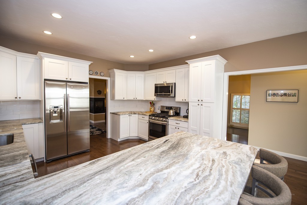 72 Putnam Street, Unit 72 Needham, MA 02494 - Photo 5 of 18