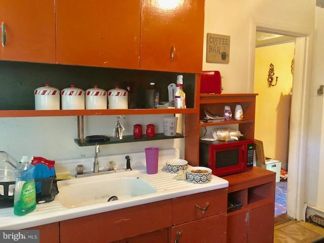 7119 Temple Hill Road Fort Washington, MD 20744 - Photo 4 of 25 Kitchen