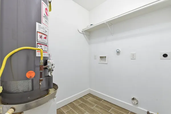 a view of yard with large tree