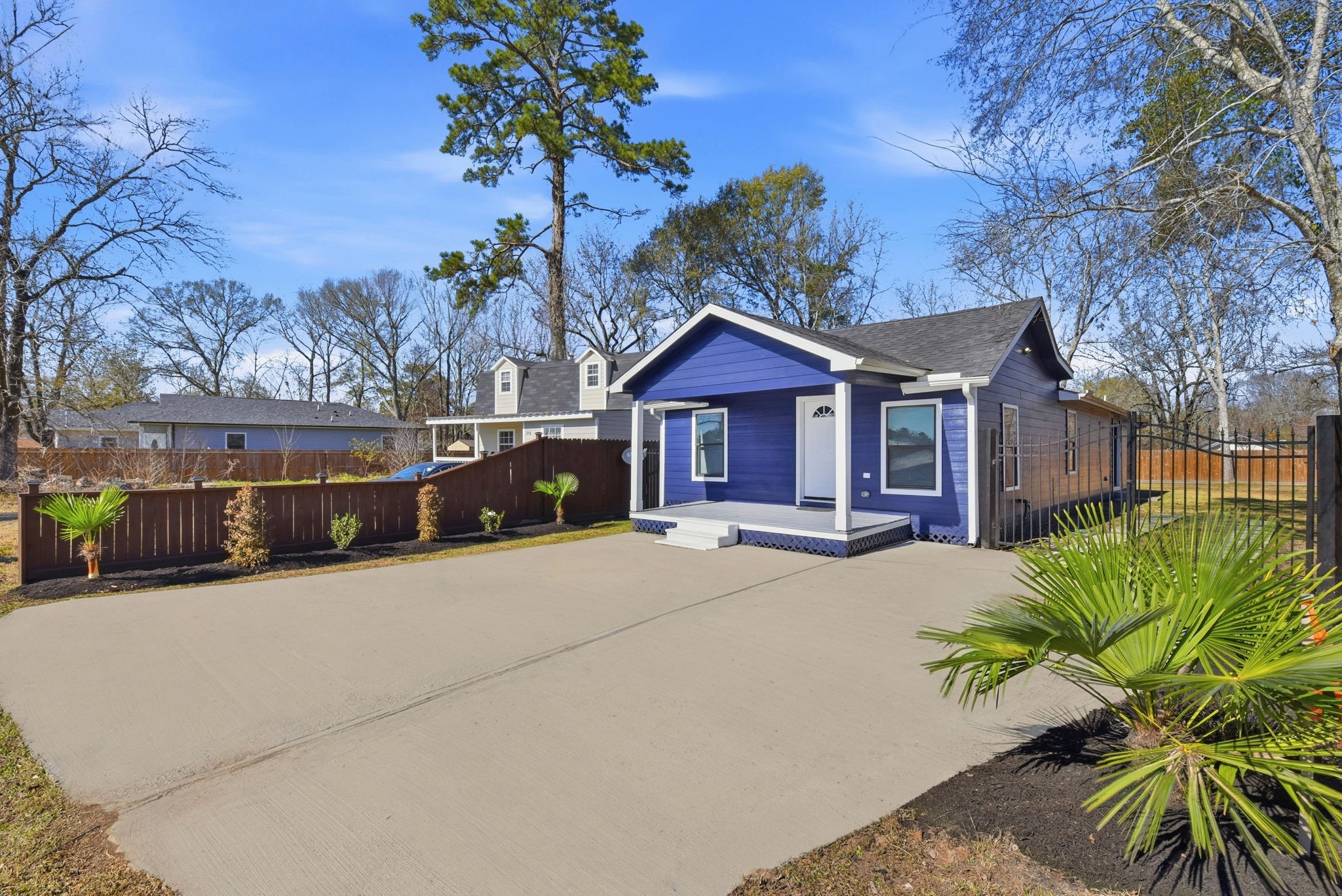 915 Nevell Street Cleveland, TX 77327 - Photo 3 of 30