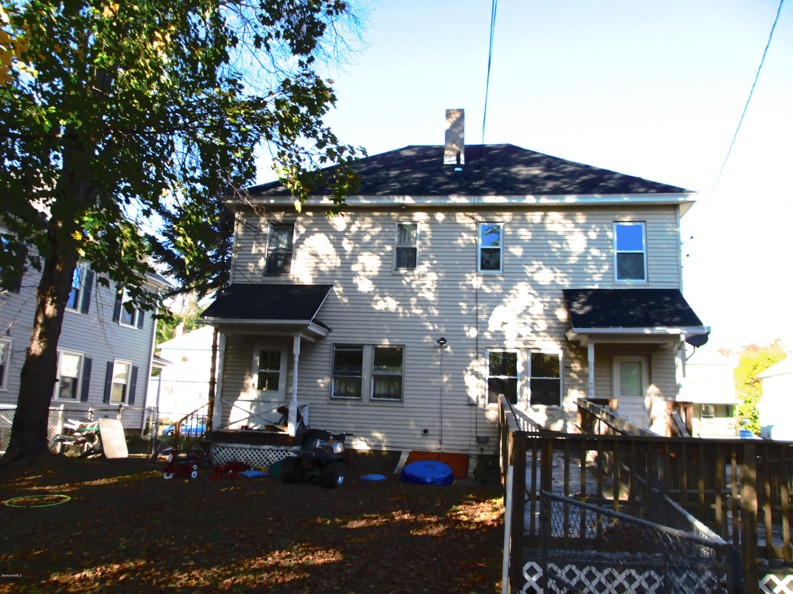 89-91 Bay State Road Pittsfield, MA 01201 - Photo 3 of 10 IMG_1427