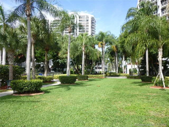 $400,000 | 3598 Yacht Club Drive, Unit 1501, Aventura, FL 33180