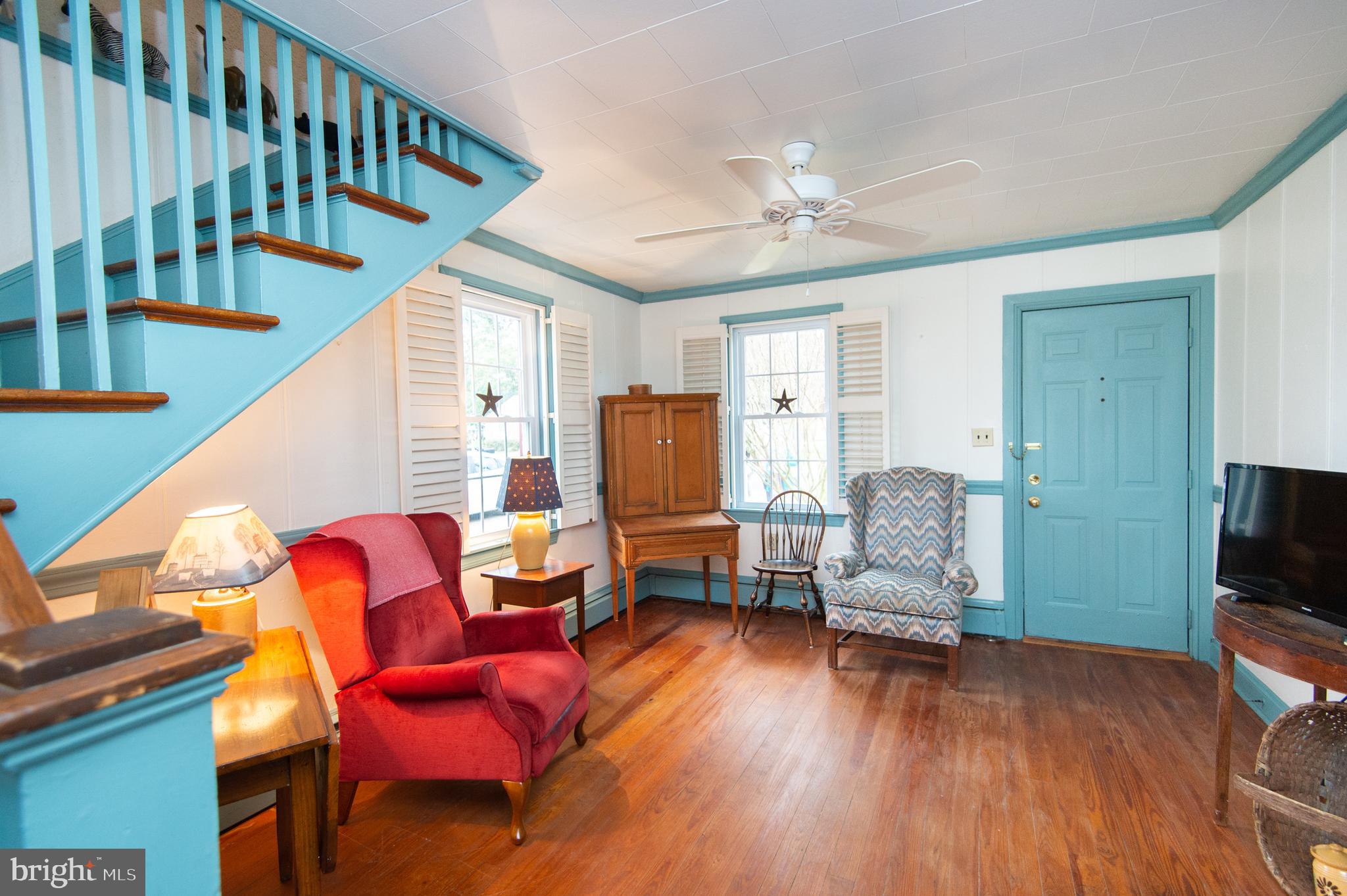 403 Sandy Hill Road Cambridge, MD 21613 - Photo 3 of 49 living room