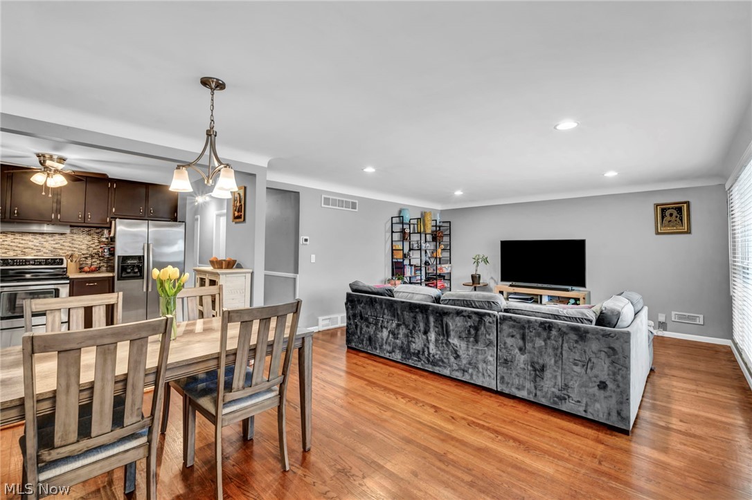 7590 Hoertz Road Cleveland, OH 44134 - Photo 3 of 40 Gallery Image 3