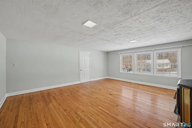 $600,000 | 29 Harwood Drive, Danbury, CT 06810