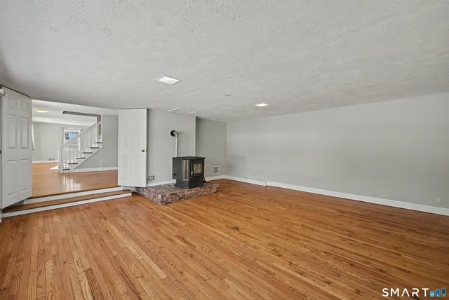 $600,000 | 29 Harwood Drive, Danbury, CT 06810