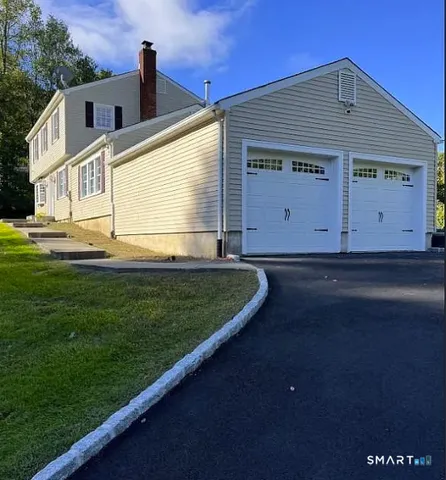 $600,000 | 29 Harwood Drive, Danbury, CT 06810