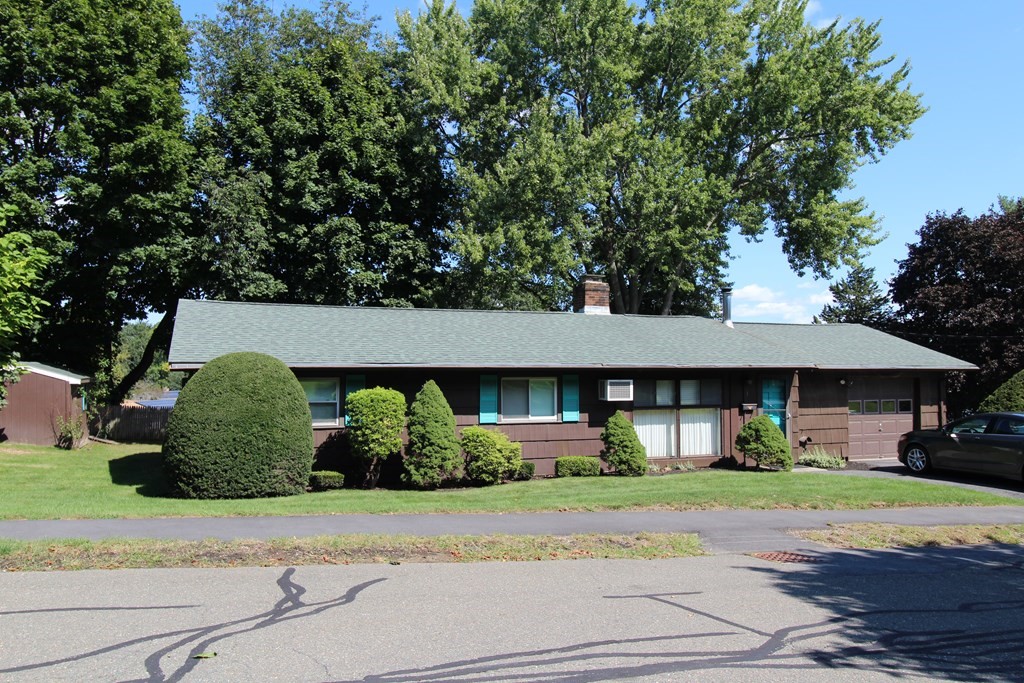 3 Gordon Road Beverly, MA 01915 - Photo 1 of 25 Gallery Image 1