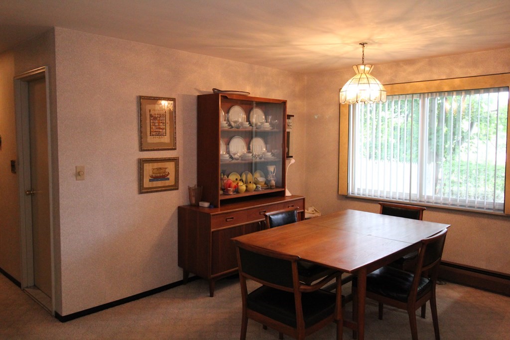 3 Gordon Road Beverly, MA 01915 - Photo 9 of 25 Gallery Image 9