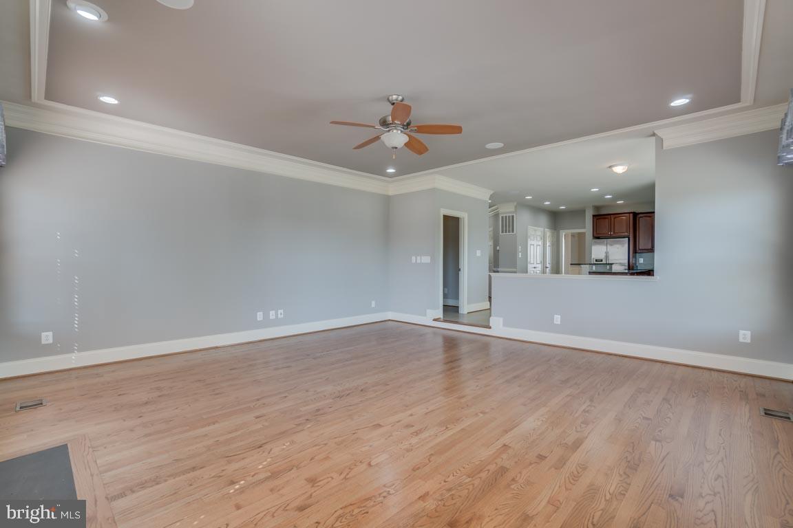 18460 Kerill Road Triangle, VA 22172 - Photo 17 of 47 Huge living room with fireplace