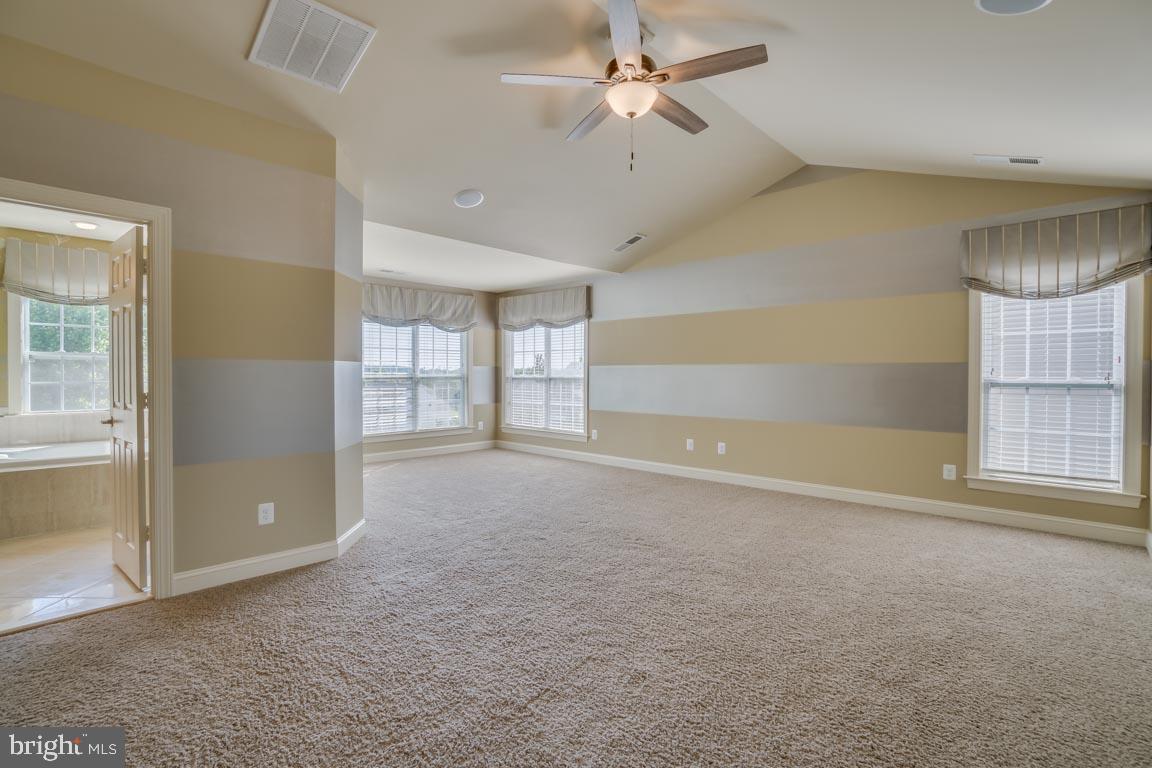 18460 Kerill Road Triangle, VA 22172 - Photo 20 of 47 Huge master bedoom