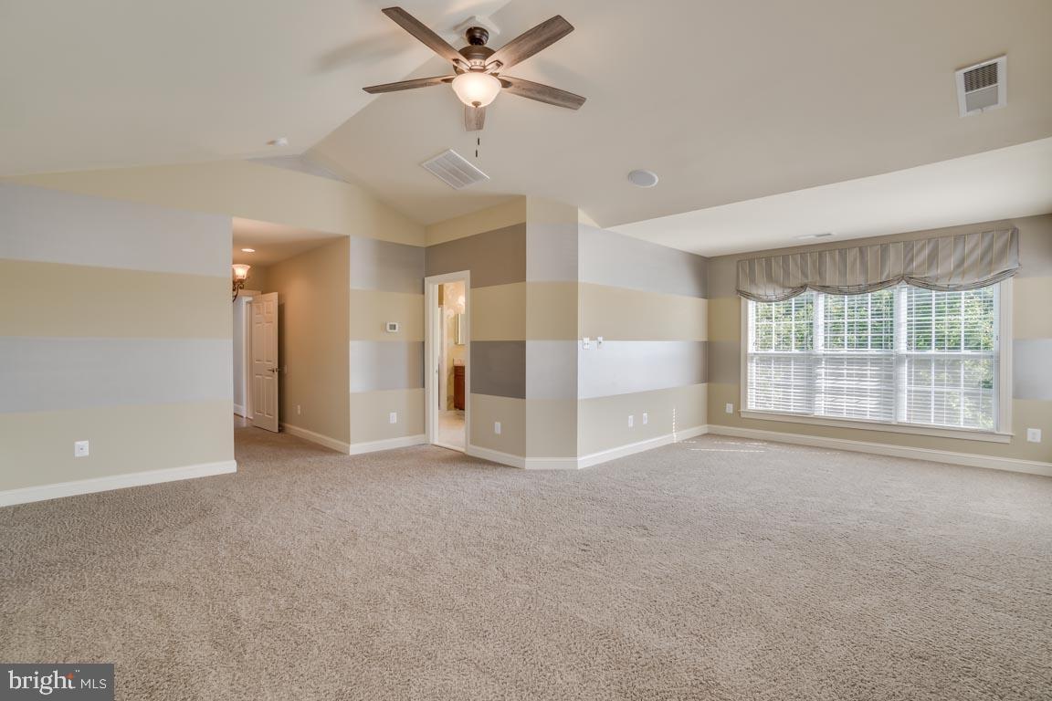 18460 Kerill Road Triangle, VA 22172 - Photo 21 of 47 Master bedroom with sitting area