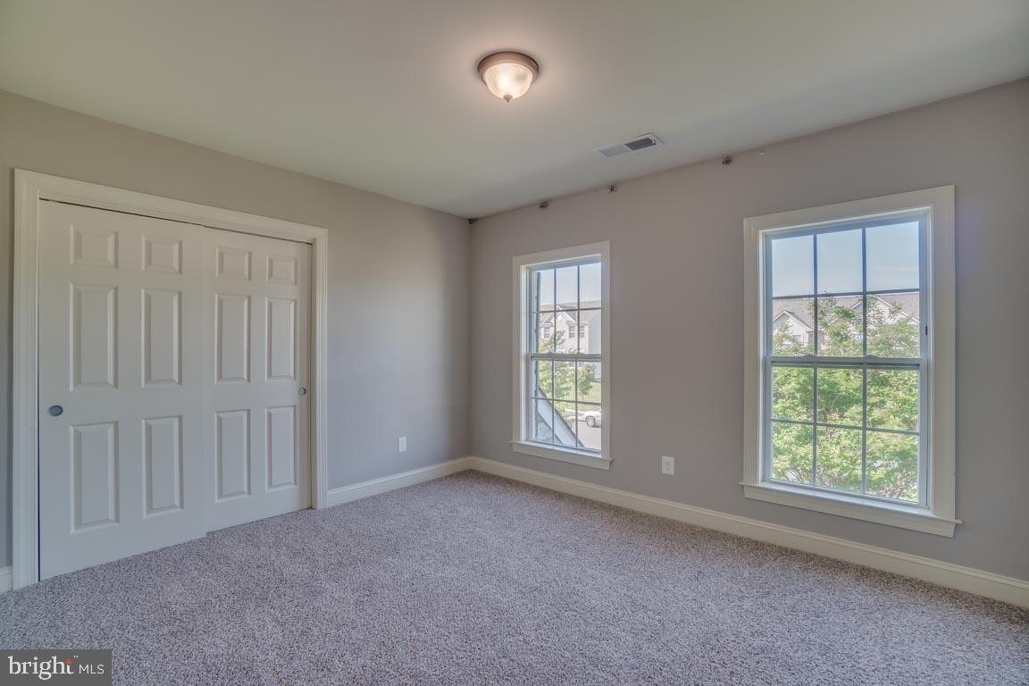18460 Kerill Road Triangle, VA 22172 - Photo 24 of 47 Very large bedroom with Jack and Jill bath