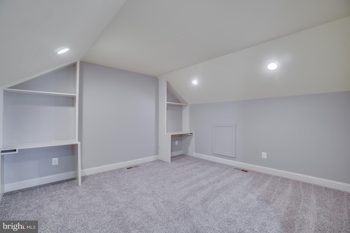 18460 Kerill Road Triangle, VA 22172 - Photo 35 of 47 Top floor loft with full bath