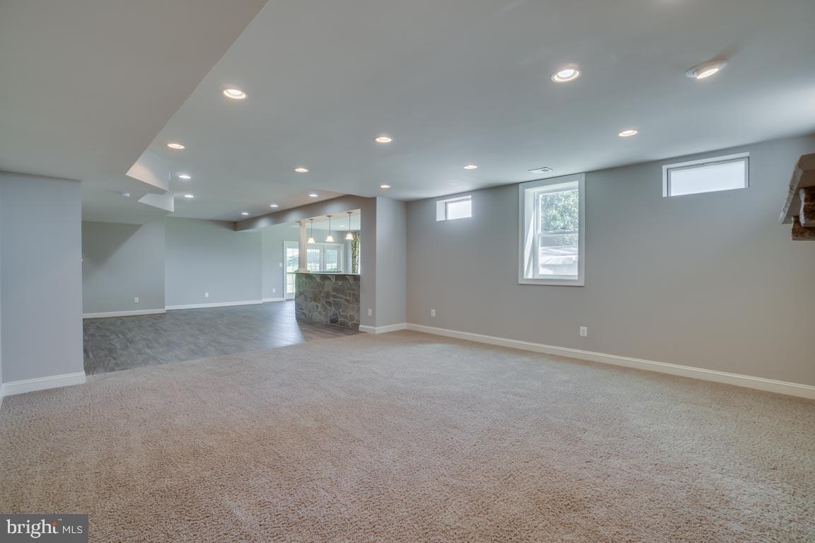 18460 Kerill Road Triangle, VA 22172 - Photo 43 of 47 Full size window