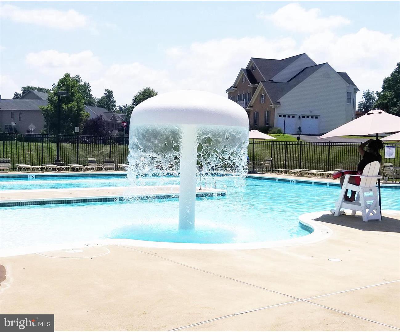18460 Kerill Road Triangle, VA 22172 - Photo 47 of 47 Community pool