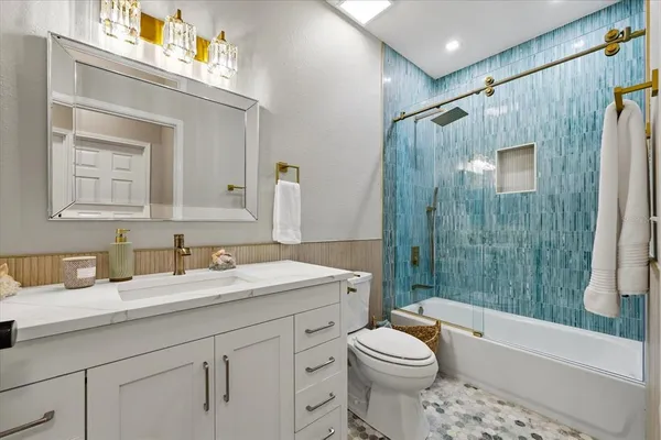 $340,000 | 2295 Tuscany Trace, Unit 8, Palm Harbor, FL 34683